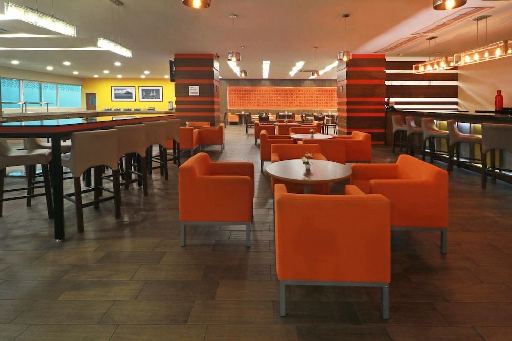 Wyndham Garden Guadalajara Acueducto Hotel Zapopan Eksteriør billede