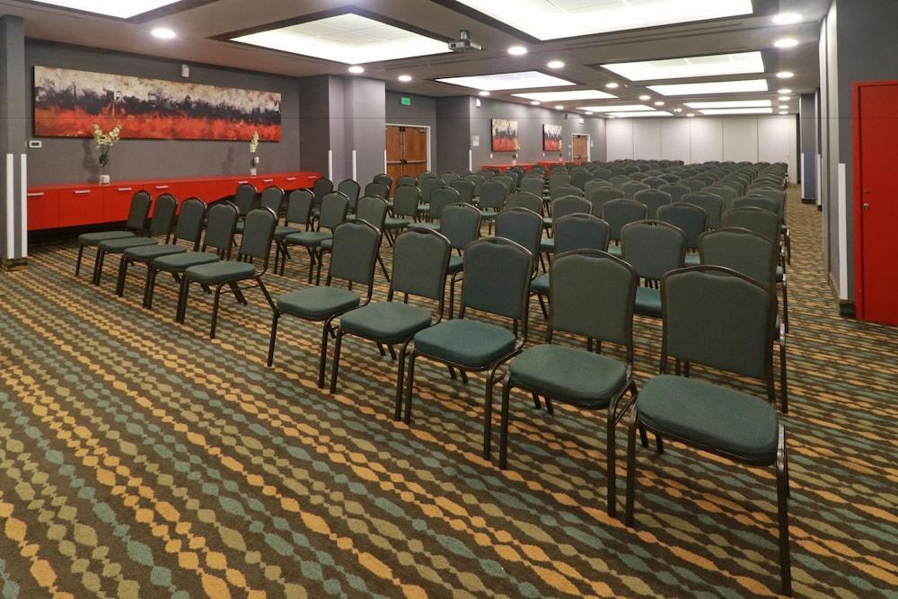 Wyndham Garden Guadalajara Acueducto Hotel Zapopan Eksteriør billede