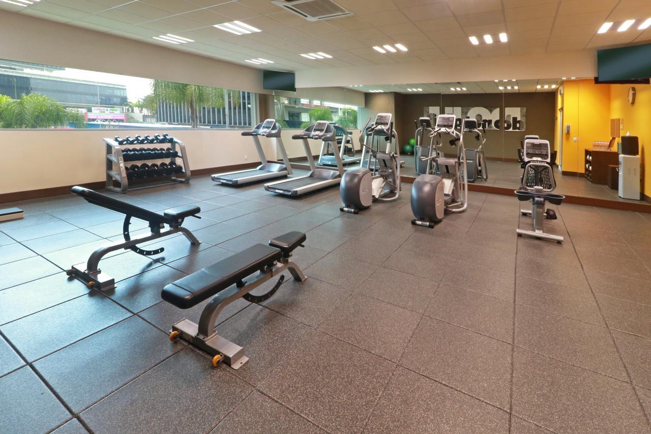 Wyndham Garden Guadalajara Acueducto Hotel Zapopan Eksteriør billede